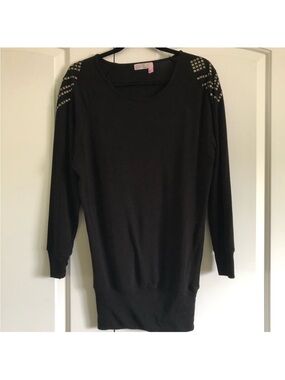 Long sweater with studs